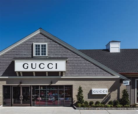 Gucci store woodbury commons